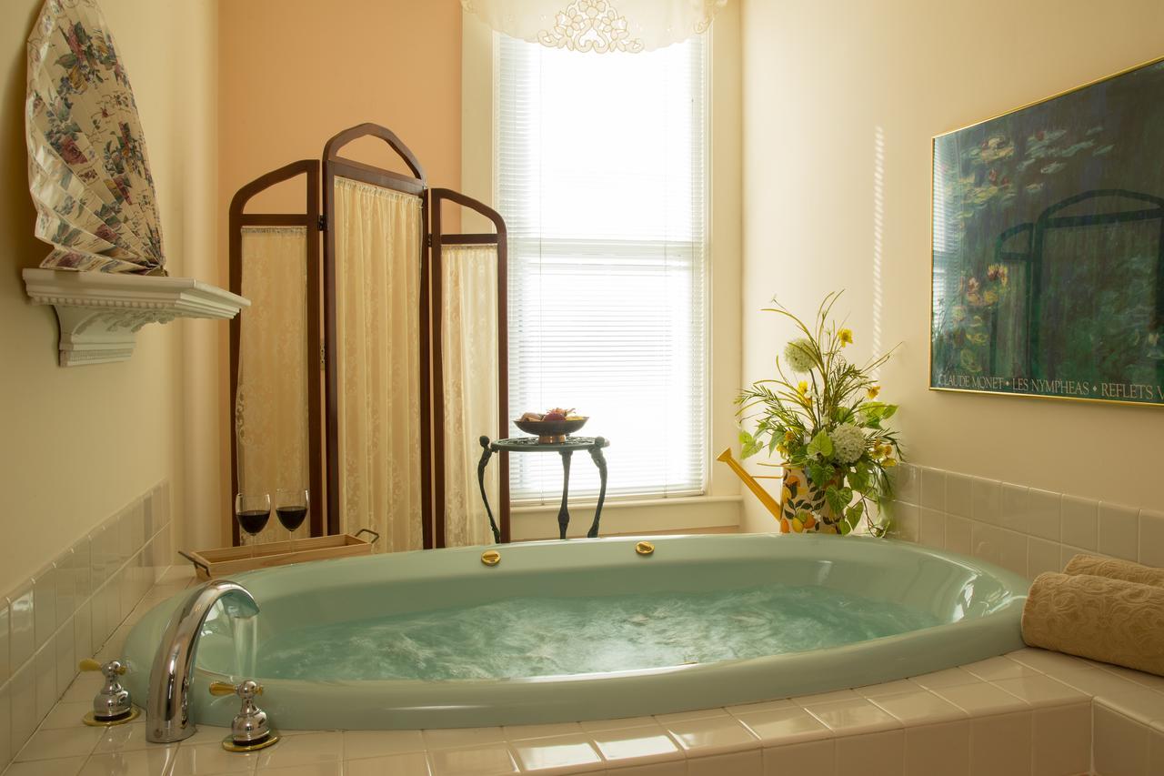 Astor House Bed & Breakfast Green Bay Exterior foto