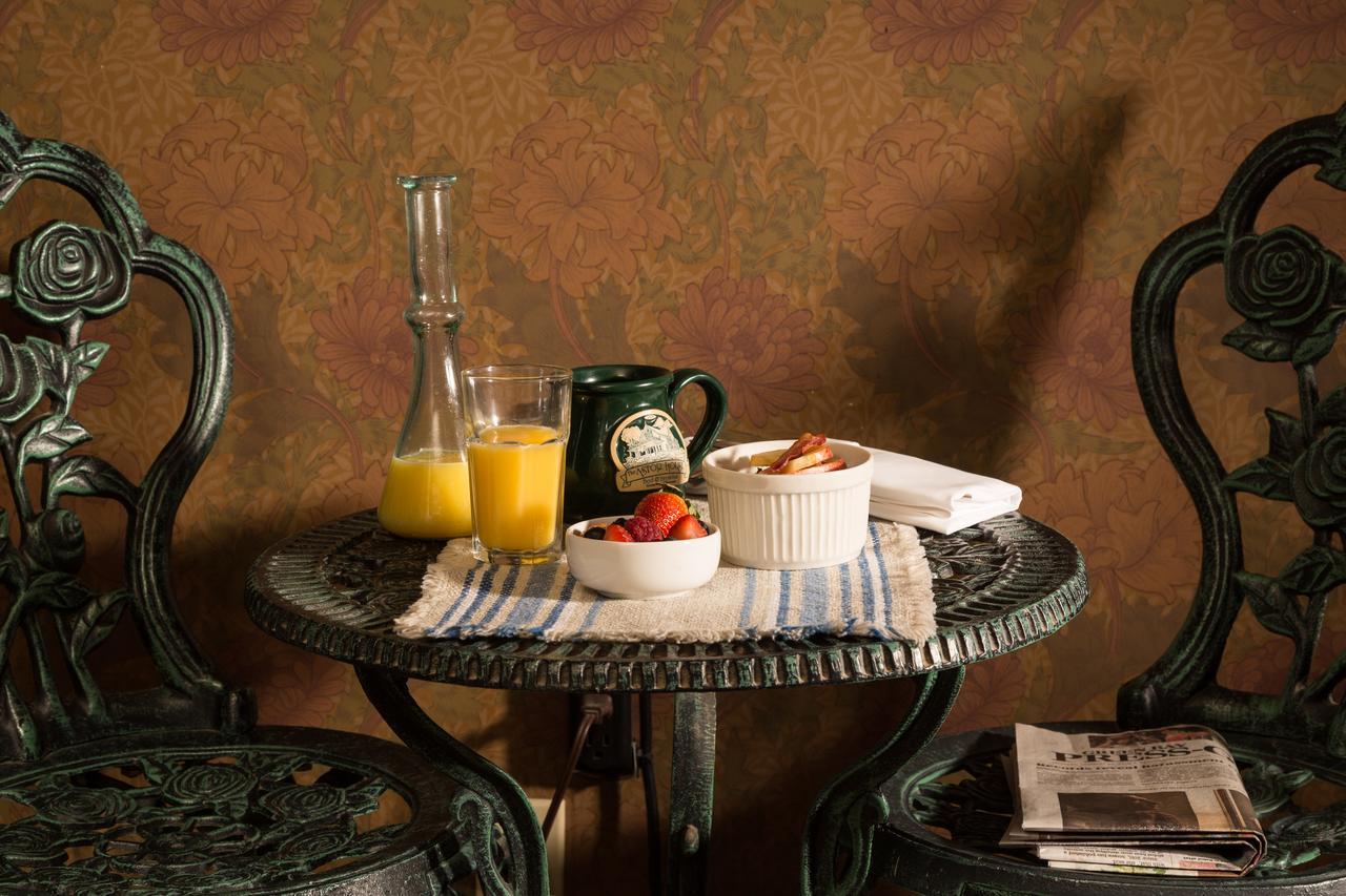 Astor House Bed & Breakfast Green Bay Exterior foto