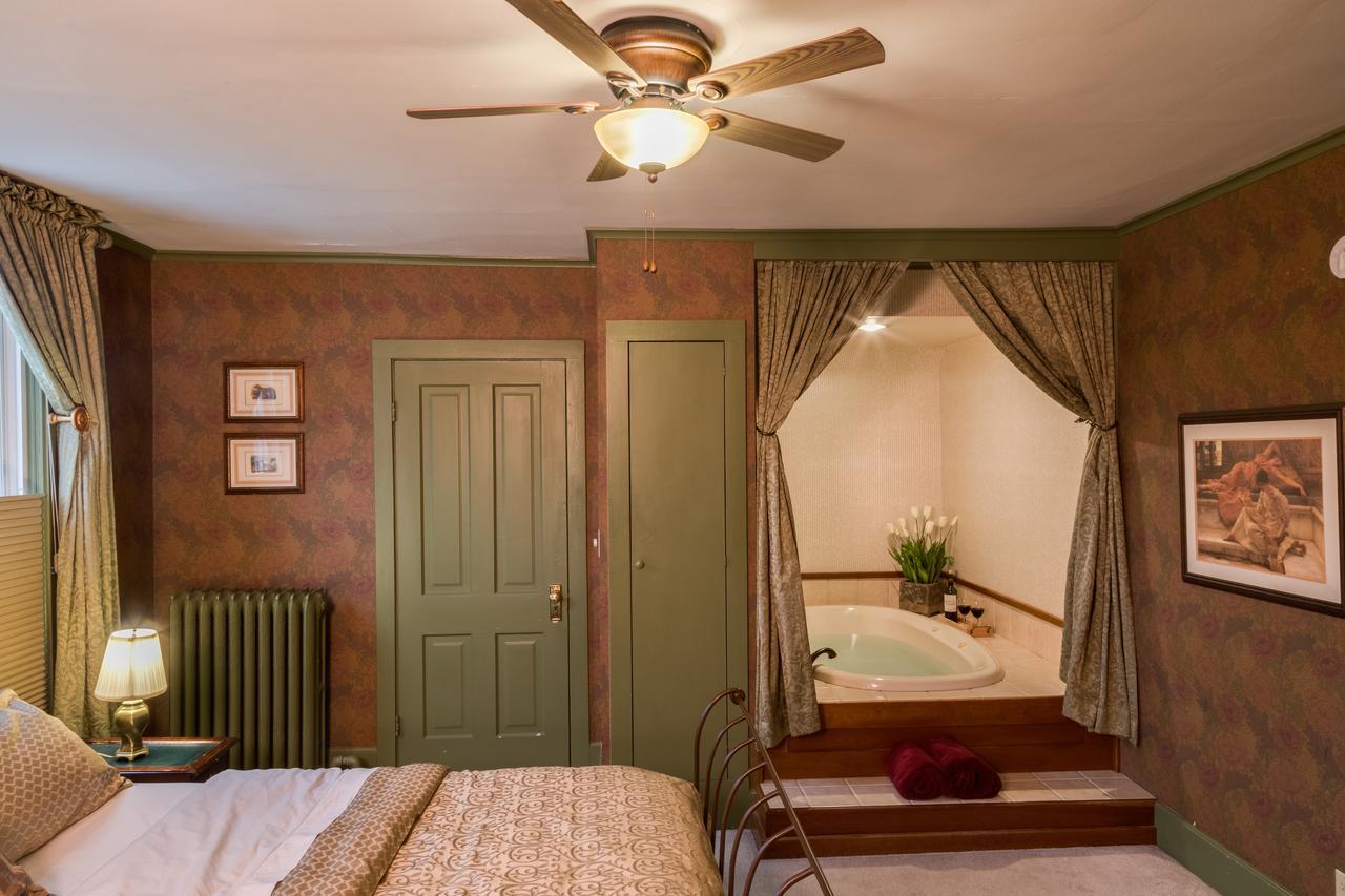Astor House Bed & Breakfast Green Bay Exterior foto